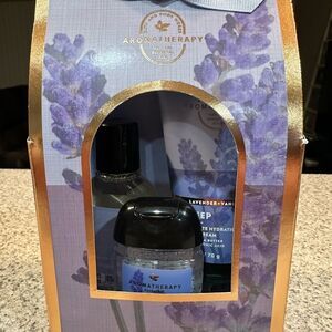 Bath & Body Works Purple Bath Soak & Bubbles with Lavender Design